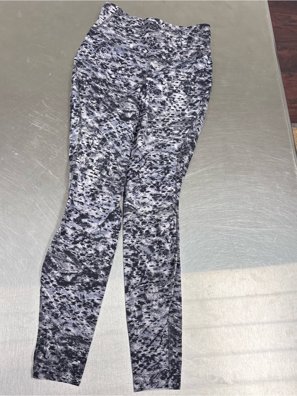 Lululemon Wunder Train High-Rise Leggings Sz 6 Gray Black Abstract Print Everlux